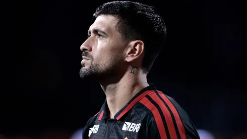 Arrascaeta quase marcou um golaço.