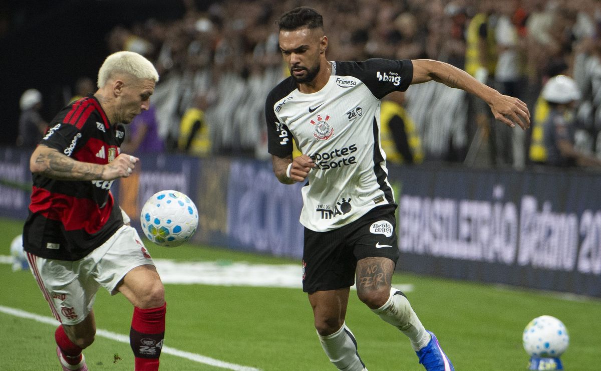 Corinthians e Flamengo empatam com polêmicas de arbitragem no Brasileirão