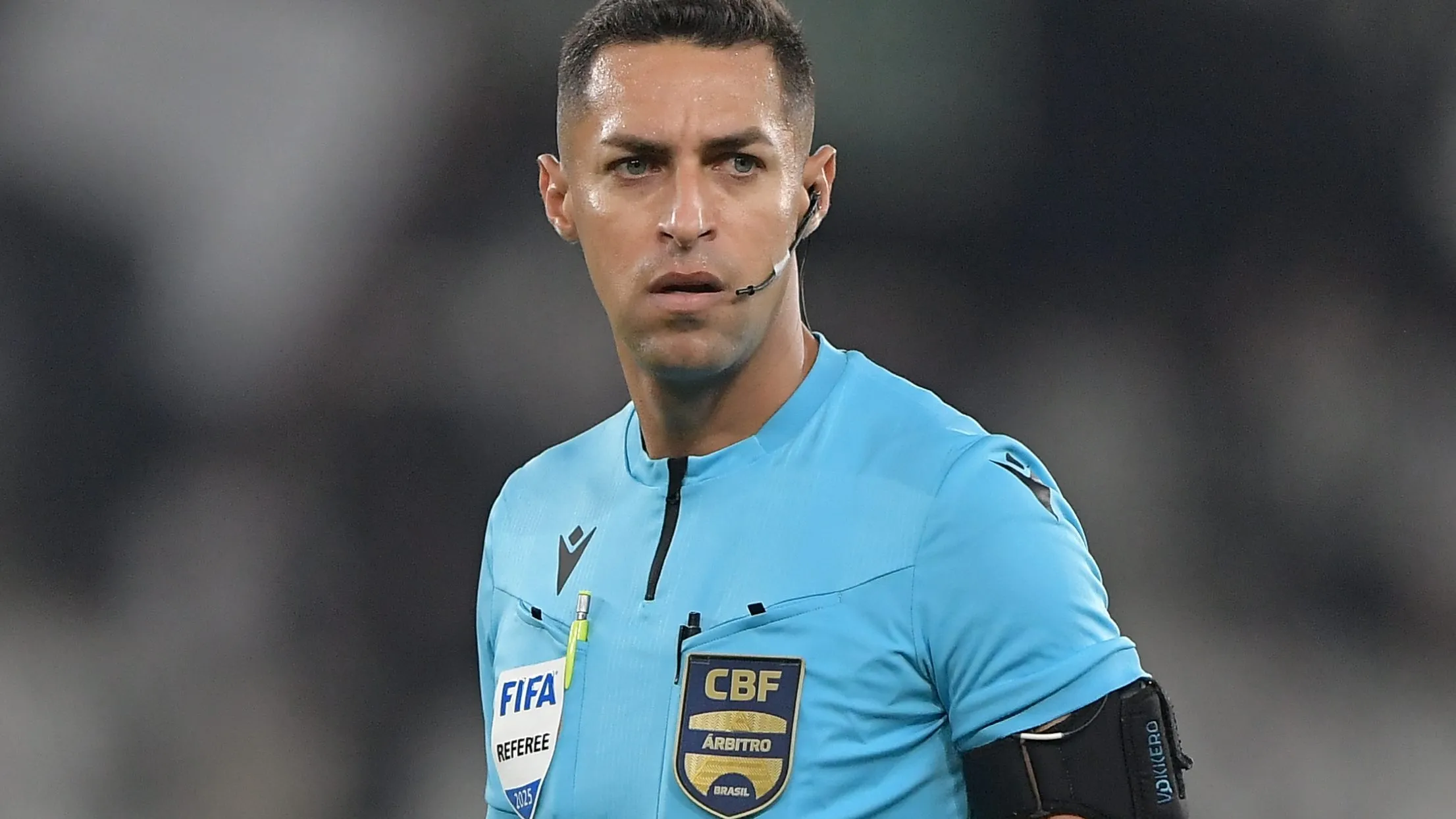 Árbitro Rodrigo Pereira de Lima. Foto: Thiago Ribeiro/AGIF