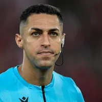 Árbitro precisa de apoio policial após ser abordado por funcionarios do Timão