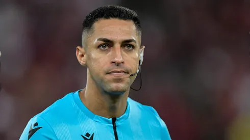O arbitro Rodrigo Jose Pereira de Lima durante partida entre Flamengo e Palmeiras no estadio Maracana pelo campeonato Brasileiro A 2023.