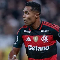 Alex Sandro sofre lesão e é cortado da Seleção