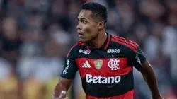 SP - SAO PAULO - 22/03/2026 - BRASILEIRO A 2026, CORINTHIANS X FLAMENGO - Alex Sandro jogador do Flamengo durante partida contra o Corinthians no estadio Arena Corinthians pelo campeonato Brasileiro A 2026. Foto: Marcello Zambrana/AGIF
