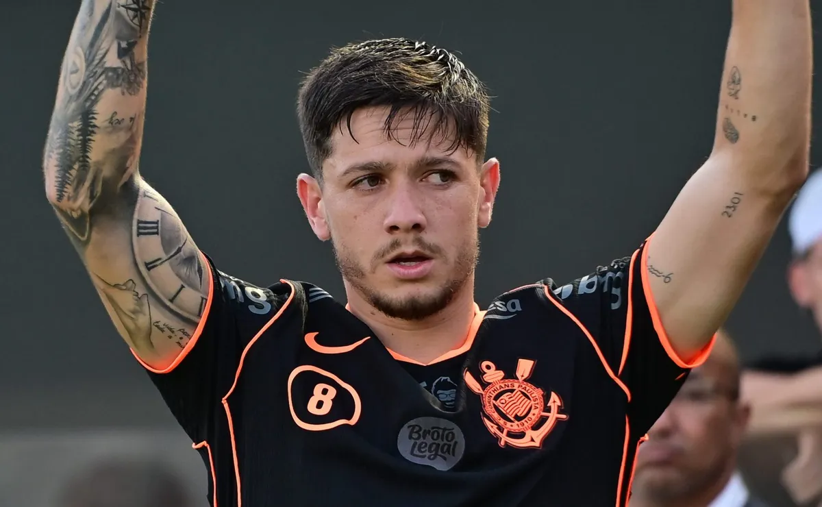 Garro brilha com duas assistências e Corinthians vence o Platense na estreia de Diniz