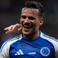 Recém-convocado, Kaiki Bruno supera Douglas Santos em números