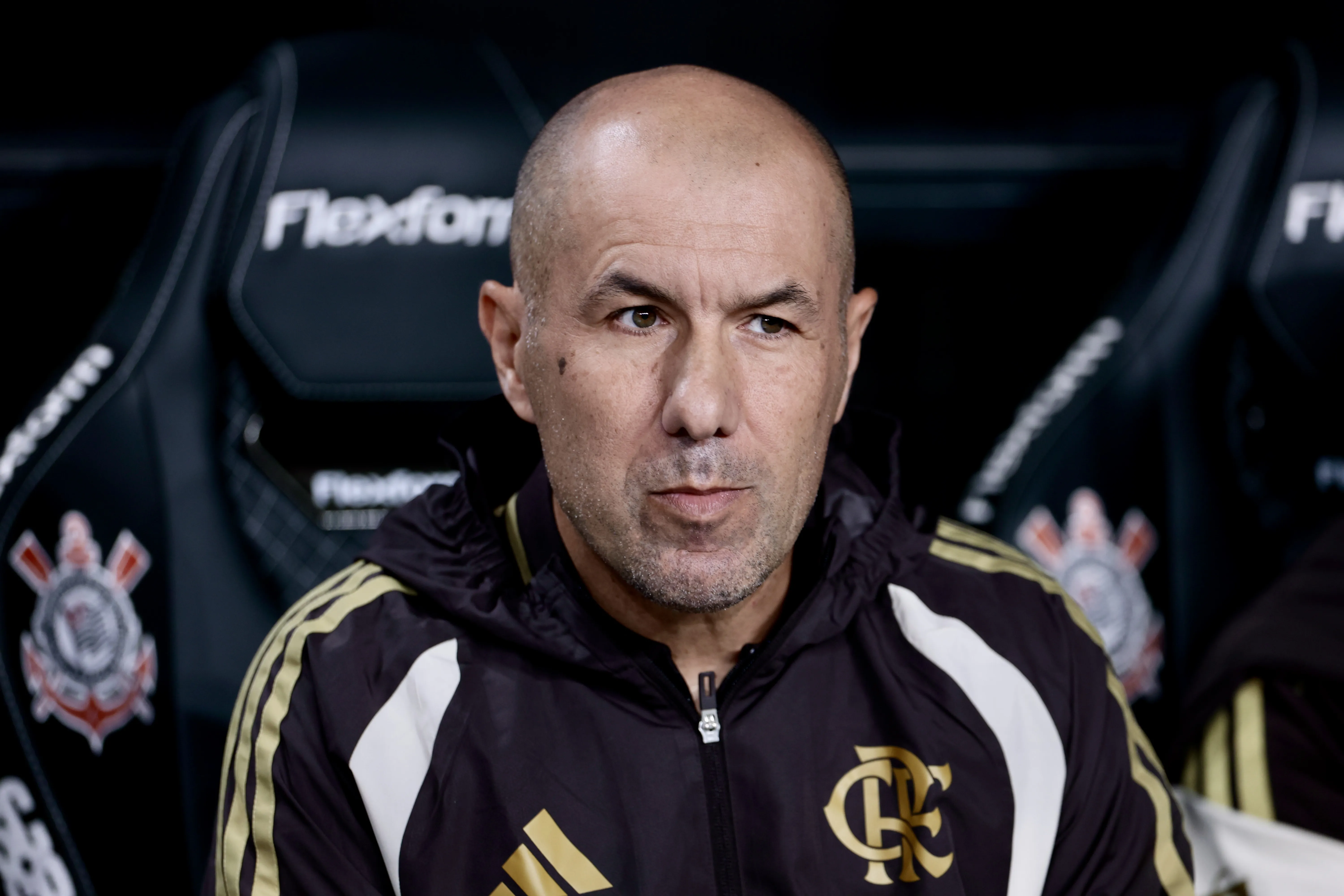 Leonardo Jardim durante partida contra o Corinthians. Foto: Marcello Zambrana/AGIF