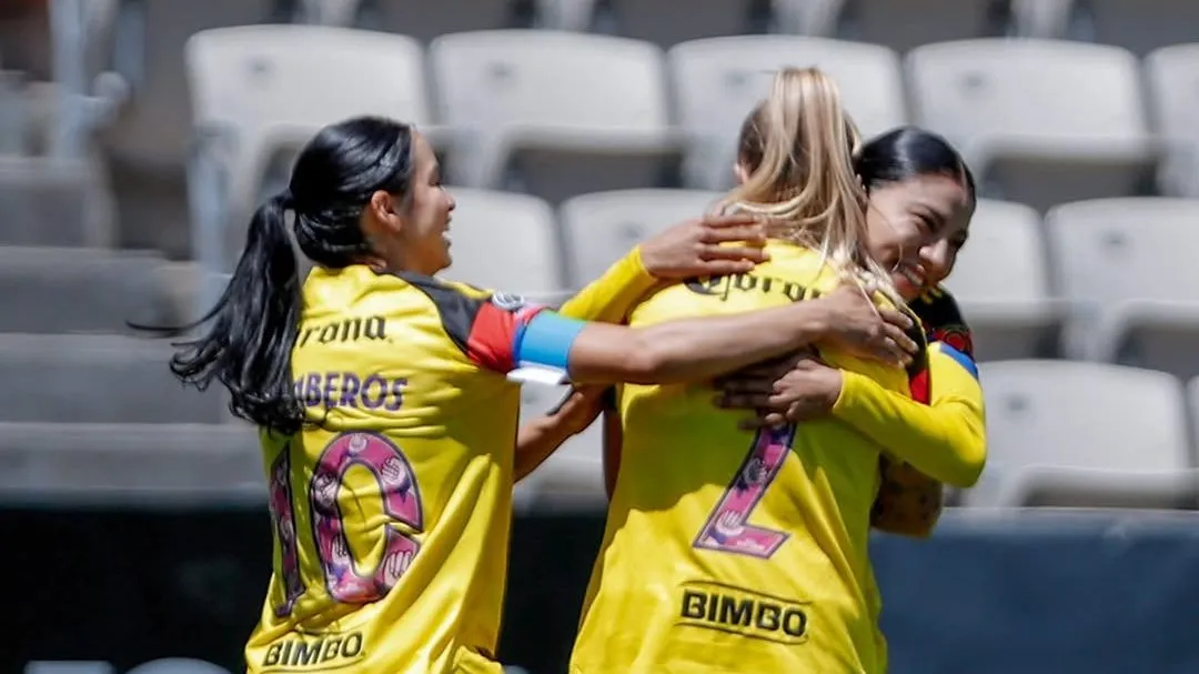 Isa Haas em campo pelo Club América do México