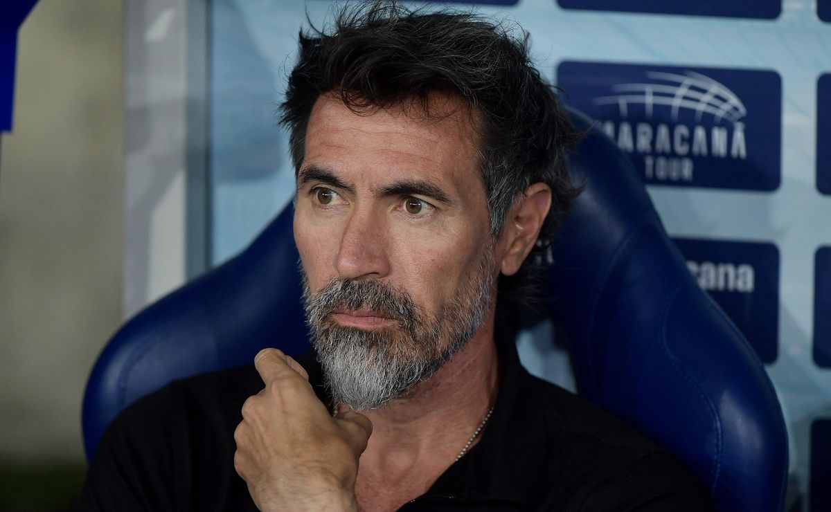 Atlético-MG terá sete convocados na Data FIFA e Eduardo Domínguez pode ter desfalques importantes