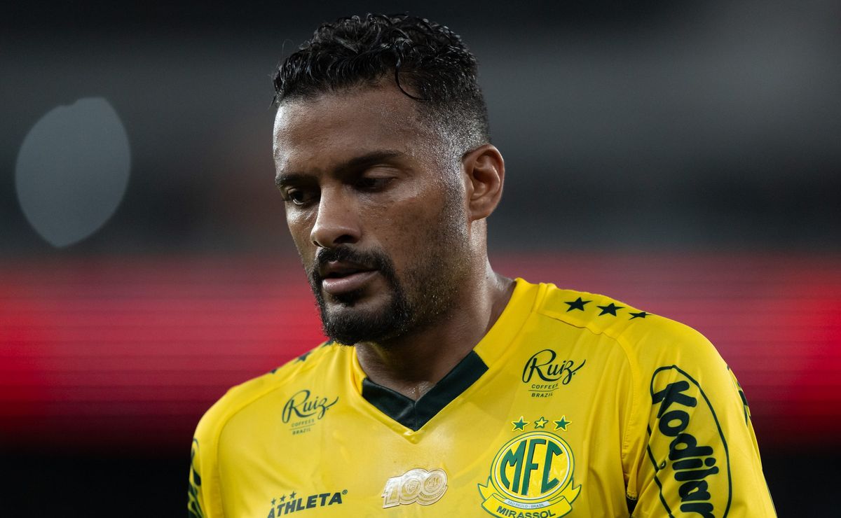 Botafogo recebe o Mirassol com vantagem e desfalque de Reinaldo no Campeonato Brasileiro