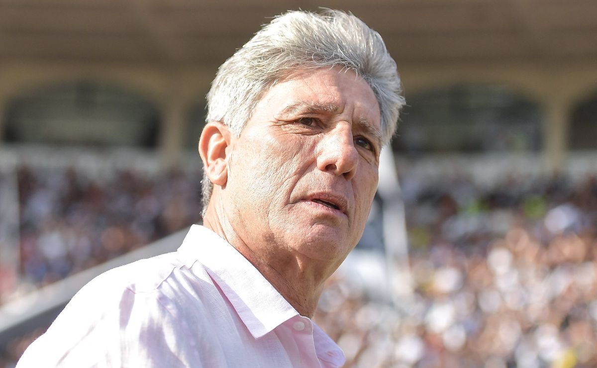 Renato Gaúcho apaga Diniz em quatro jogos e transforma o Vasco no time mais perigoso do Brasileirão