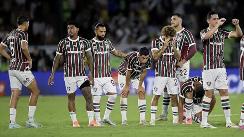 Jogadores do Fluminense lamentam durante partida contra o Vasco na Copa do Brasil. Foto: Alexandre Loureiro/AGIF