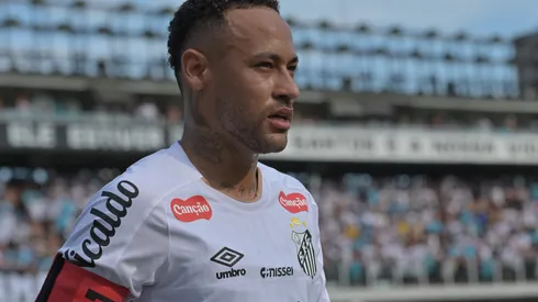 Neymar está distante da Copa do Mundo.