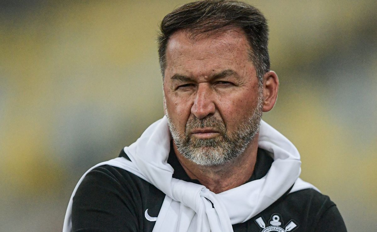 Investigação sobre uso de cartão na gestão de Augusto Melo no Corinthians é arquivada pelo Ministério Público