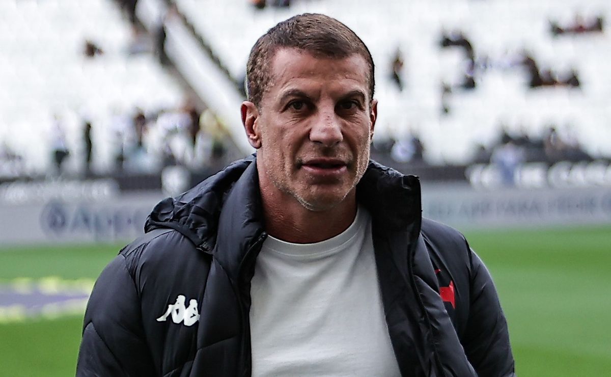 Pedrinho expõe sobre mudança no Vasco com saída de Diniz e chegada de Renato: “Cada um tem seus conceitos”