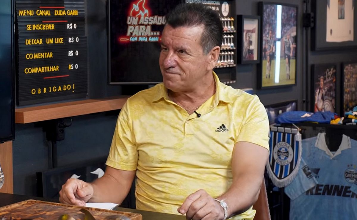 Dunga elogia Neymar e afirma que a convocação para a Copa do Mundo depende do atacante