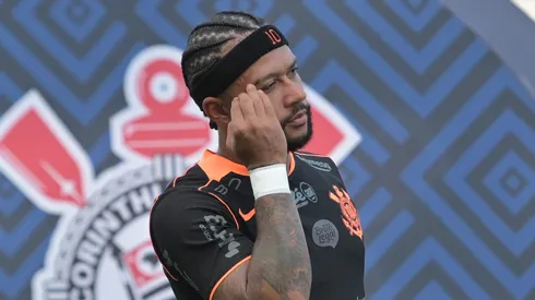 Memphis Depay virou preocupação no Timão - Foto: Jota Erre/AGIF