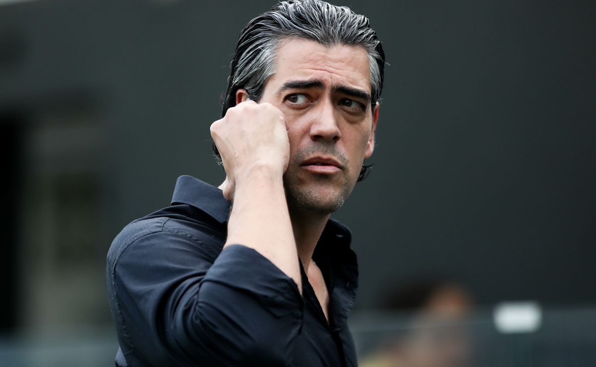 Paulo Bracks quer contratar volante e zagueiro para o Atlético-MG e corre contra o tempo