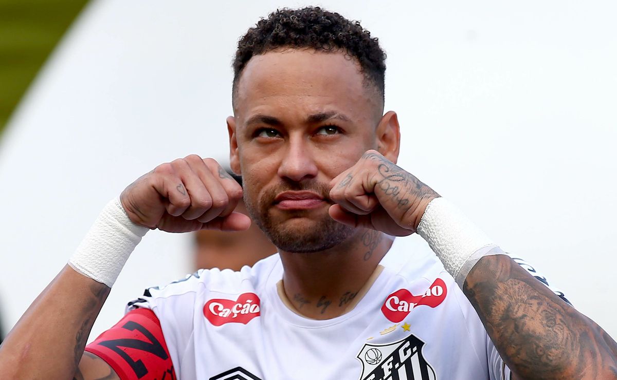 Santos ficou incomodado após Neymar passar dias jogando poker durante ausência por controle de carga
