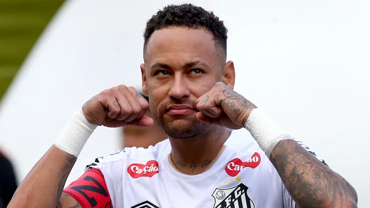 Neymar vem colecionando polêmicas no Santos.