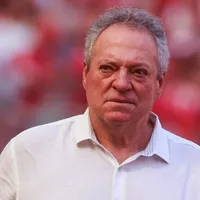 Abel Braga consegue efeito suspensivo no STJD por polêmica em 2025