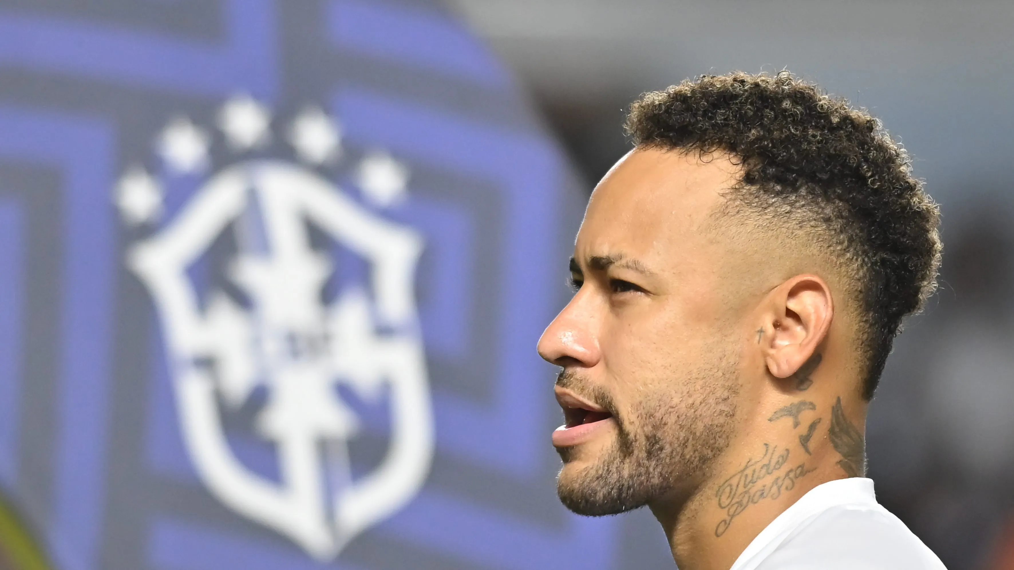 Neymar não vem conseguindo se destacar no Santos - Foto: Jota Erre/AGIF.