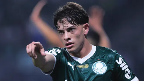 Agustín Giay se tornou titular da LD no Palmeiras e foi convocado por Scaloni para a Data FIFA