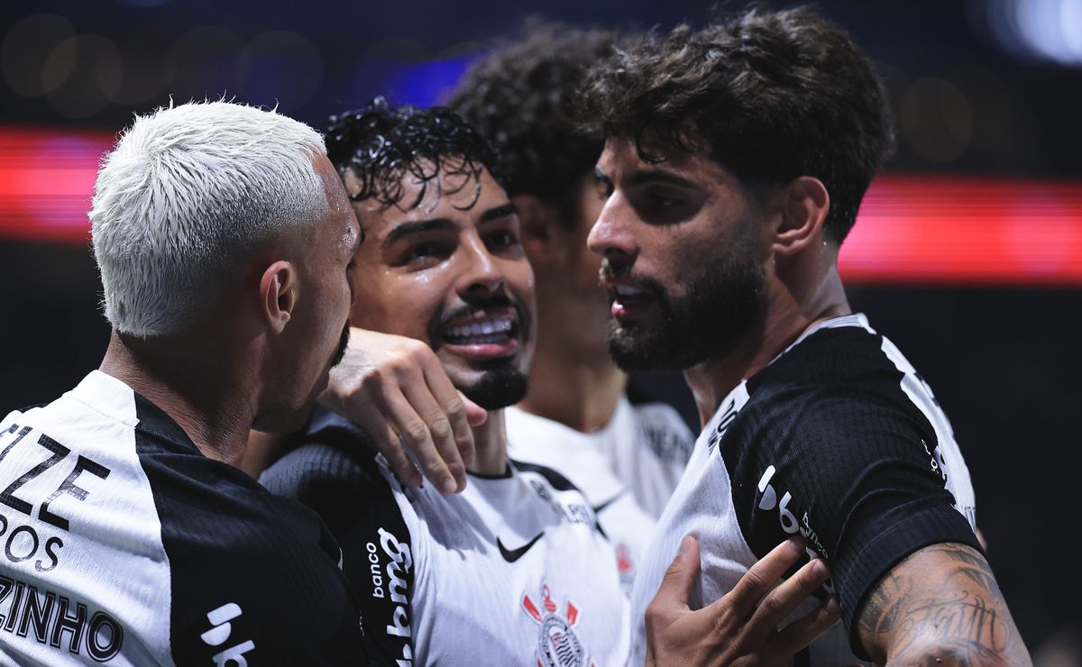 Após Bidon, Flamengo tenta contratação de Matheus Bidu; Corinthians novamente fecha a porta