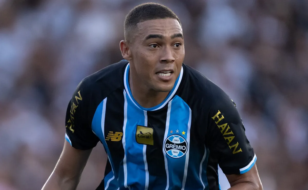 Carlos Vinícius: A Frieza do Artilheiro que Brilha em Todos os Jogos do Grêmio em 2026