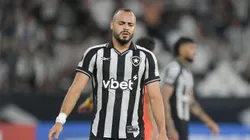 Centroavante do Botafogo entrou na mira do Timão