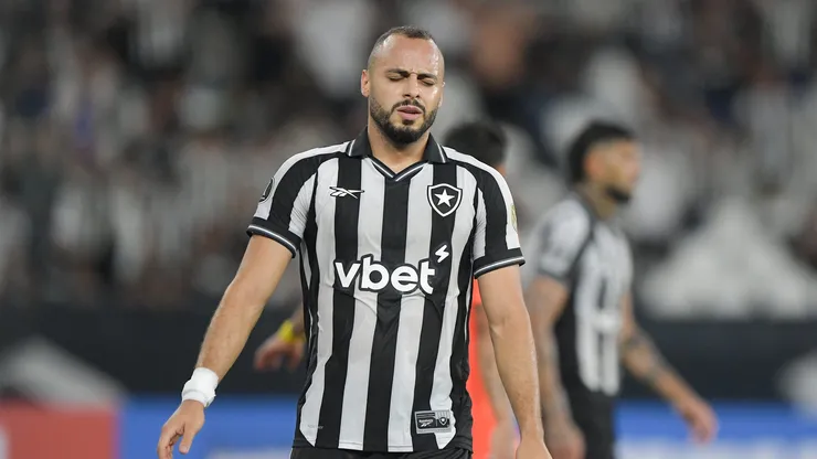 Centroavante do Botafogo entrou na mira do Timão