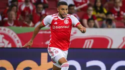 Internacional sofreu um transfer ban em razão de dívida com o atacante Wanderson Foto: Maxi Franzoi/AGIF
