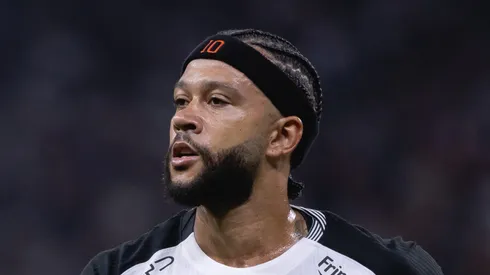 Memphis Depay jogador do Corinthians durante partida contra o Coritiba no estadio Arena Corinthians pelo campeonato Brasileiro A 2026. Foto: Ettore Chiereguini/AGIF