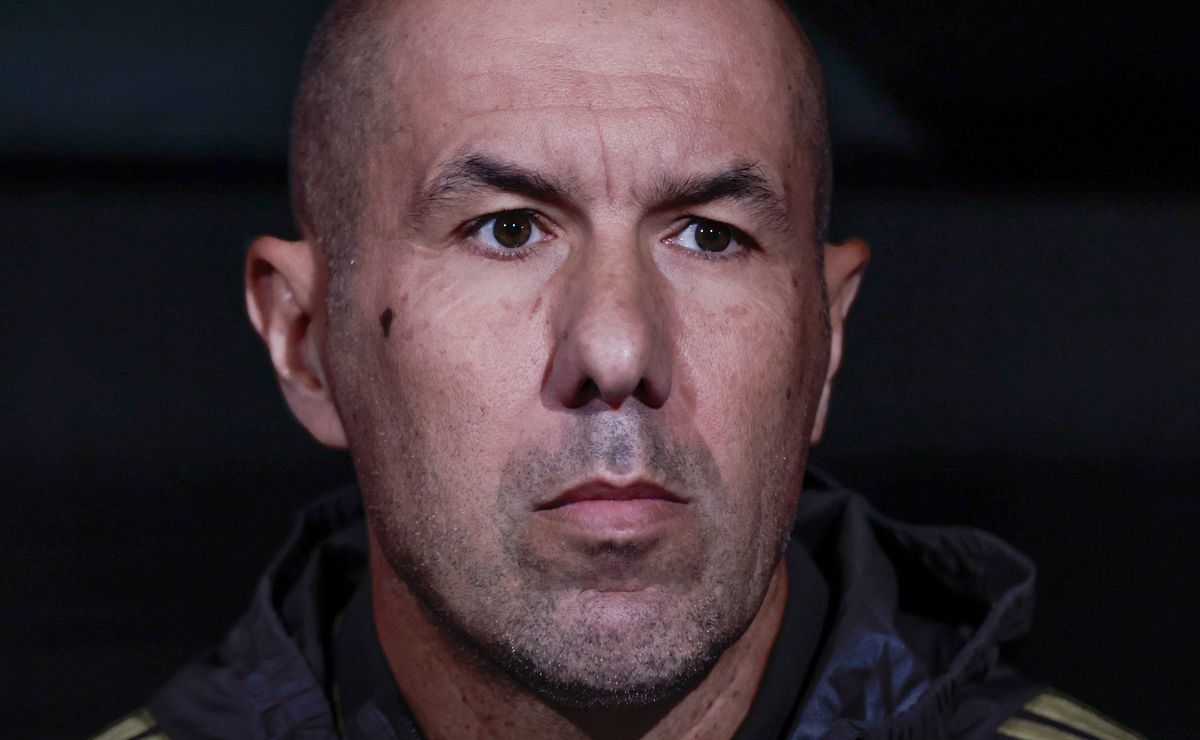 Leonardo Jardim não dá mole no Flamengo e após caso Gonzalo Plata outros jogadores são alertados