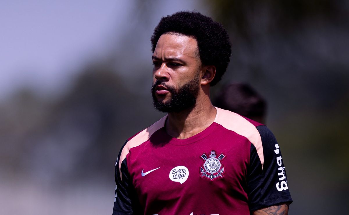 Memphis Depay faz acordo com Corinthians e fará o tratamento de lesão na Holanda