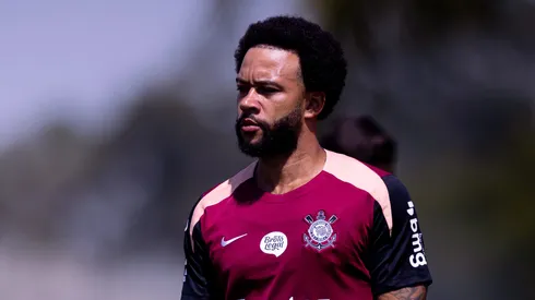 Memphis Depay em treino no CT Joaquim Grava - Foto: Agência Corinthians - Rodrigo Coca