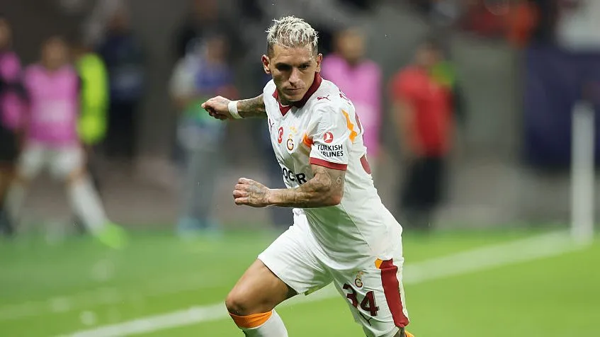 Lucas Torreira no Galatasaray. Foto: Alex Grimm/Getty Images