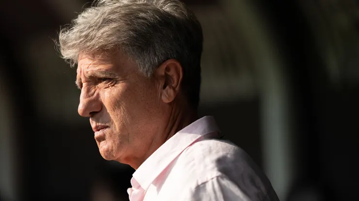 Renato iguala em quatro jogos pelo Vasco desempenho que Diniz levou 13 partidas para alcançar — Foto Jorge RodriguesAGIF