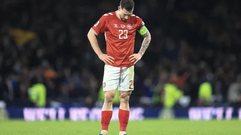 Pierre-Emile Hojbjerg, da Dinamarca, demonstra desolação ao final da partida. Credit: Action Plus Sports/Alamy Live News