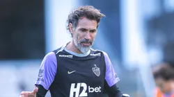 Eduardo Domínguez em treino do Galo ontem (24)