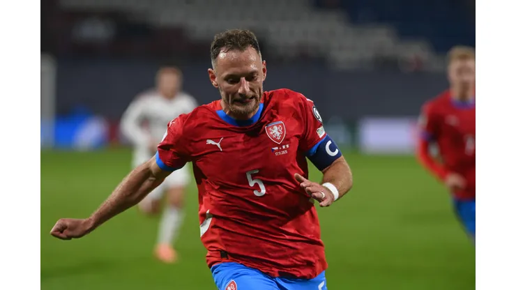 O tcheco Vladimír Coufal em ação durante a partida do Grupo L das Eliminatórias Europeias para a Copa do Mundo entre Tchéquia e Gibraltar, em Olomouc. Contributor: CTK