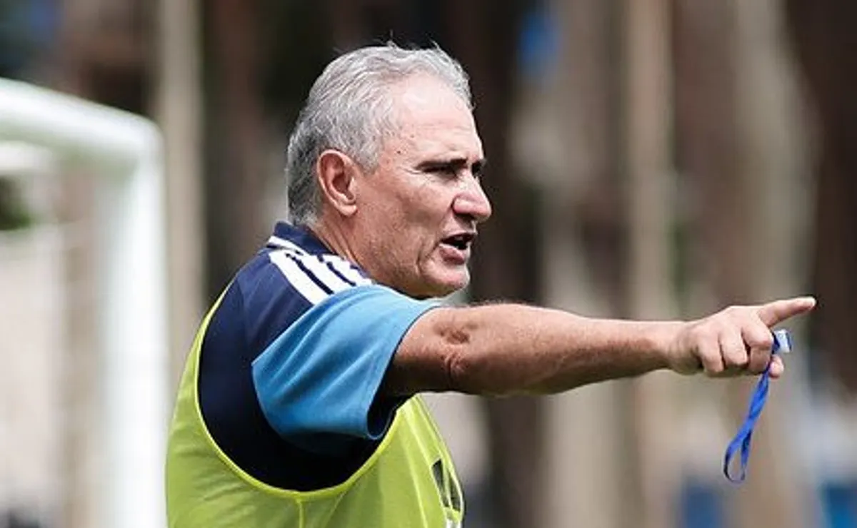 Tite surge como principal nome no Corinthians e deve abrir conversas após saída de Dorival