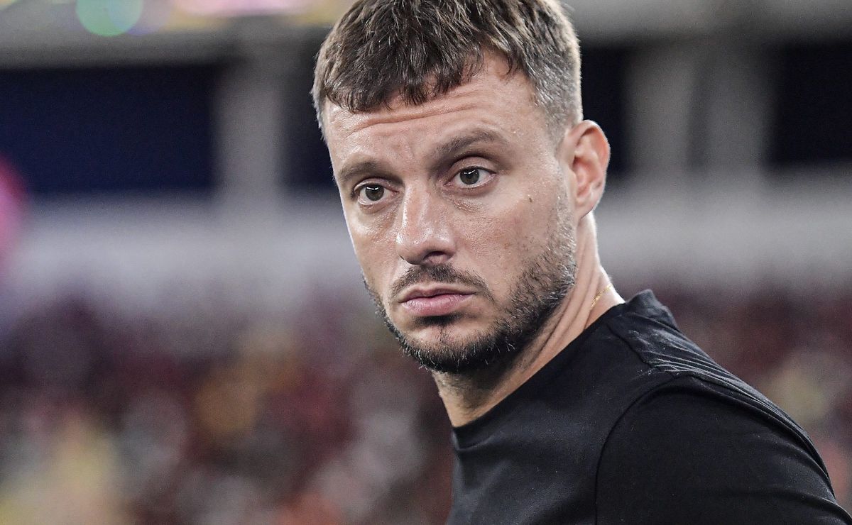 Anselmi mal deixa o Botafogo e já ganha força para assinar com o Monterrey, do México