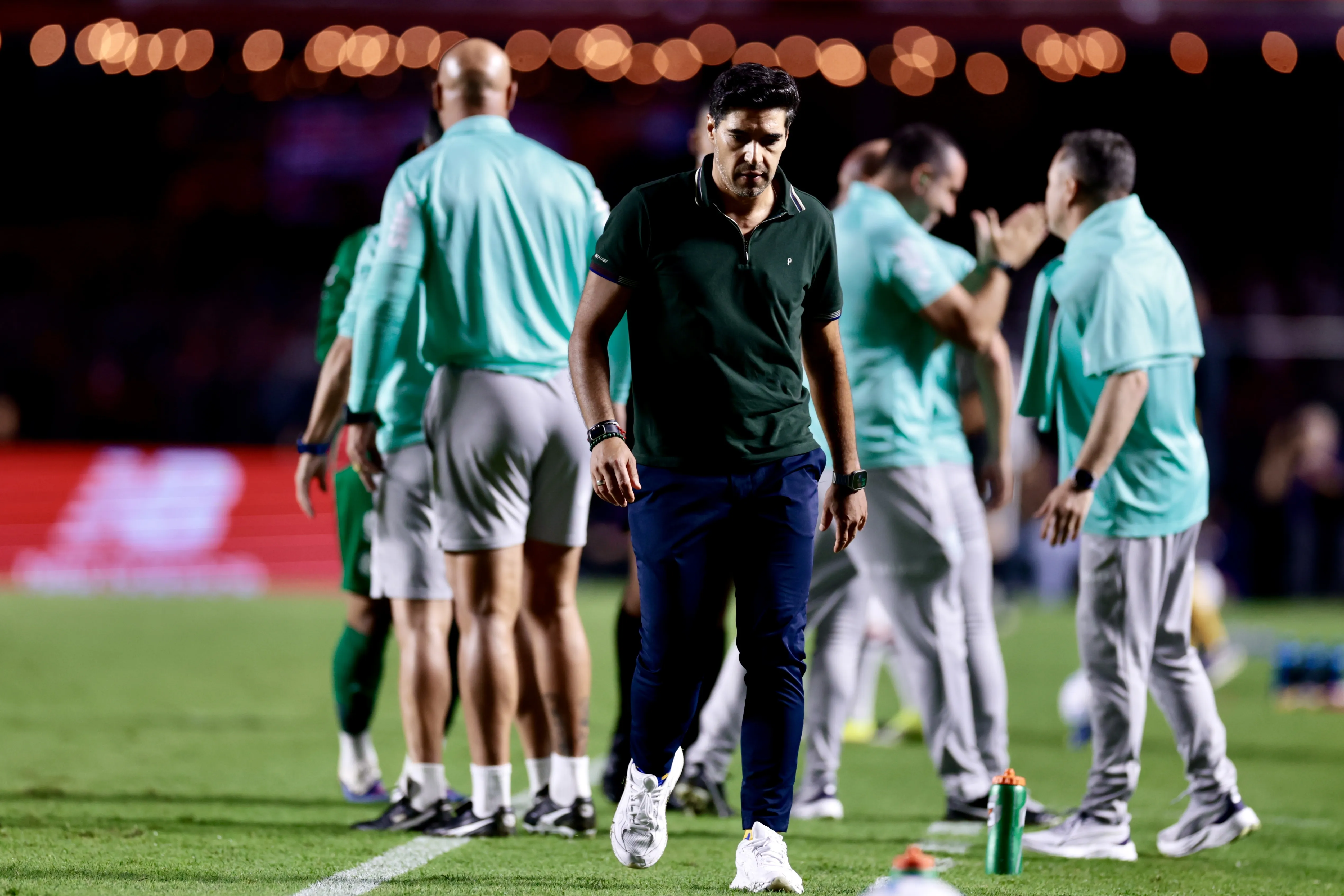 SP – SAO PAULO – 21/03/2026 – BRASILEIRO A 2026, SAO PAULO X PALMEIRAS – Abel Ferreira tecnico do Palmeiras recebe cartao vermelho do arbitro durante partida contra o Sao Paulo no estadio Morumbi pelo campeonato Brasileiro A 2026. Foto: Marcello Zambrana/AGIF