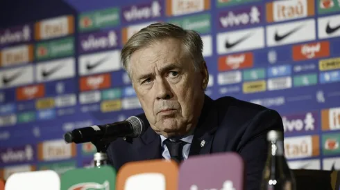 Ancelotti durante partida entrevista concedida como técnico do Brasil