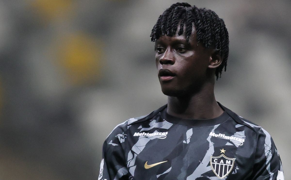 Cissé, do Atlético-MG, treina normalmente com bola pela seleção de Guiné e dá sinais de recuperação