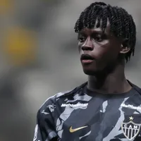Cissé, do Atlético-MG, treina normalmente com bola pela seleção de Guiné