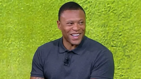 Julio Baptista durante análise do futebol