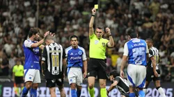 Cruzeiro e Atlético-MG fecham acordo após briga generalizada na final do Mineiro — Foto Gilson LoboAGIF (1)
