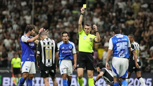 Cruzeiro e Atlético-MG fecham acordo após briga generalizada na final do Mineiro — Foto Gilson LoboAGIF (1)