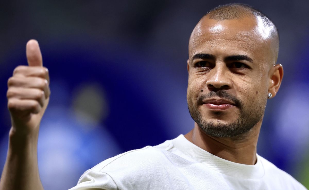 Ex-Palmeiras, Mayke sofre com artrose no joelho e salário de R$ 1 milhão gera desconforto no Santos